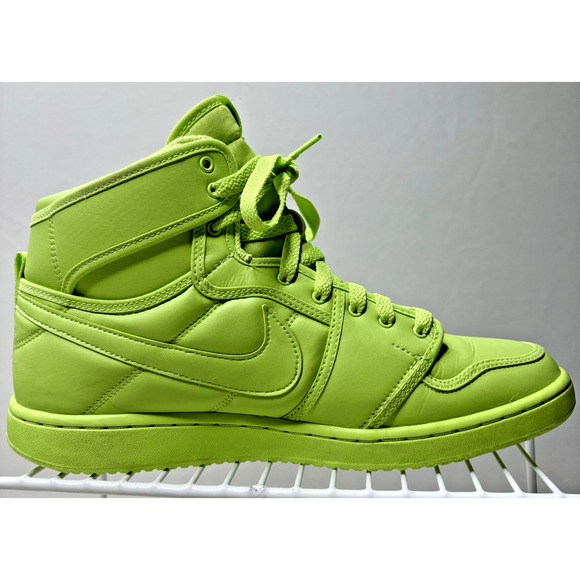 Size 10.5 - Billie Eilish x Air Jordan 1 Green Nike - Picture 9 of 14